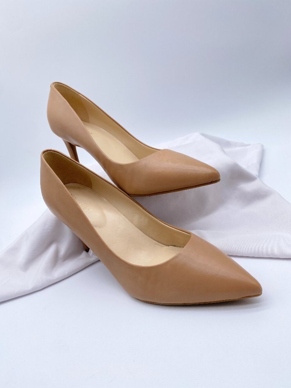 Nine West Wnetta Barely Nude Leather Pointed Toe Pump Heels Size 11M
